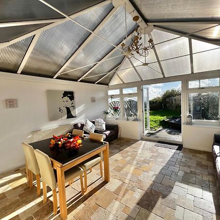 2 Bedroom Holiday Home In The Heart Of West Wales St Clears Exteriör bild