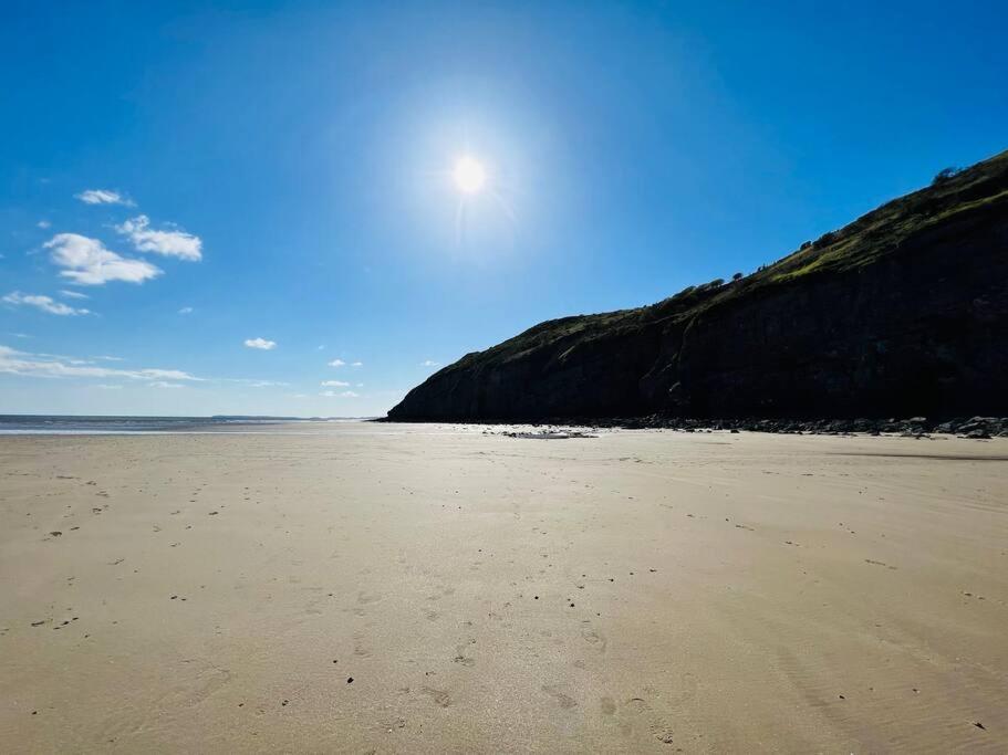 2 Bedroom Holiday Home In The Heart Of West Wales St Clears Exteriör bild